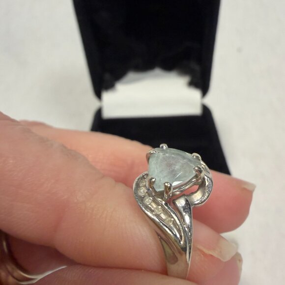 Aquamarine Ring size 8 1/2. Sterling Silver - Picture 9 of 12